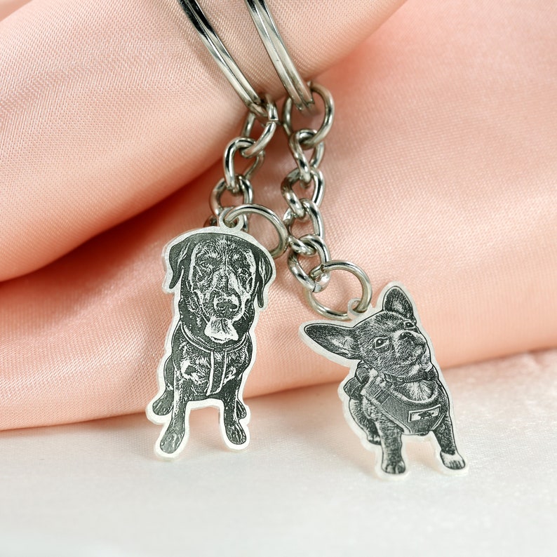 Custom Engraved Pet Photo Keychain | Personalized Dog Portrait Keyring