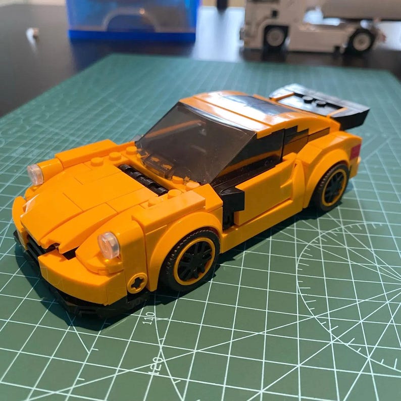 Personalized Photo-to-Car Brick Model, Custom Mini Replica of Your Vehicle