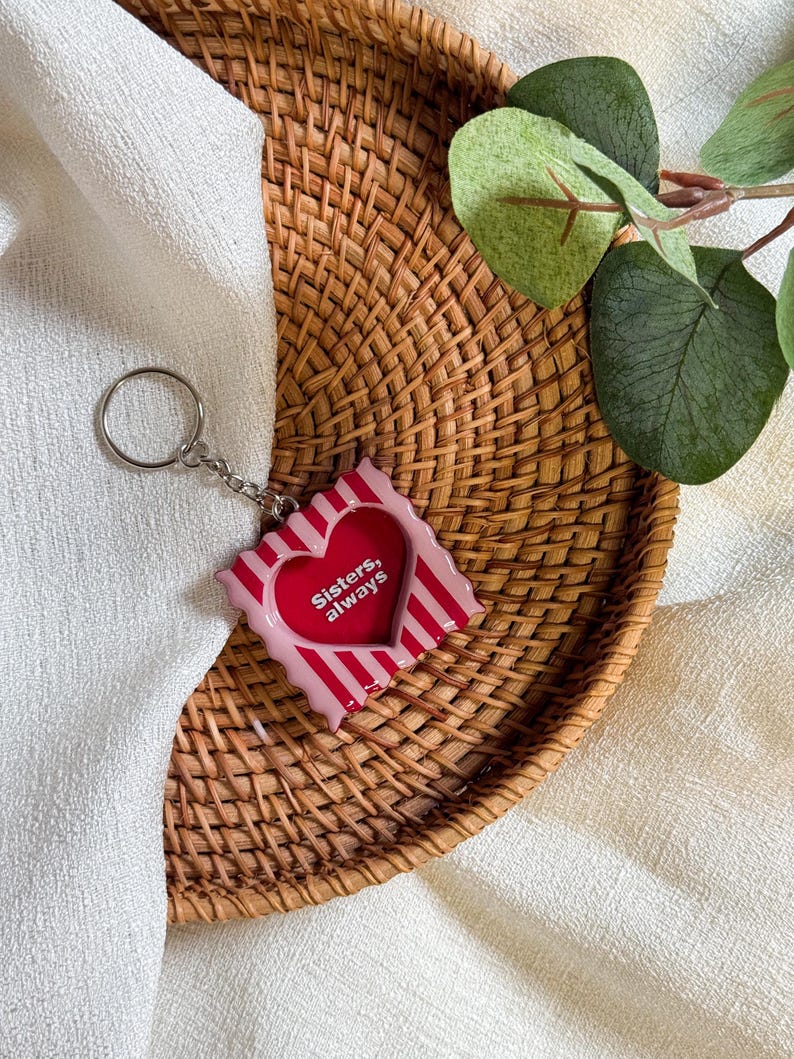 Custom Scalloped Heart Photo Frame Keychain