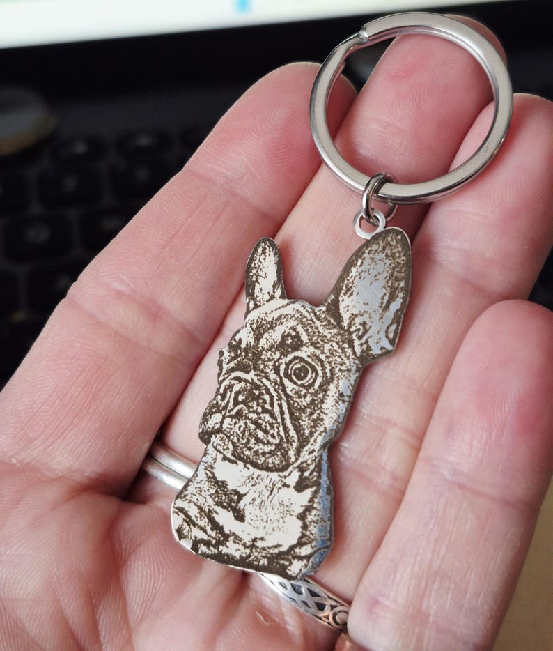 Custom Engraved Pet Photo Keychain | Personalized Dog Portrait Keyring