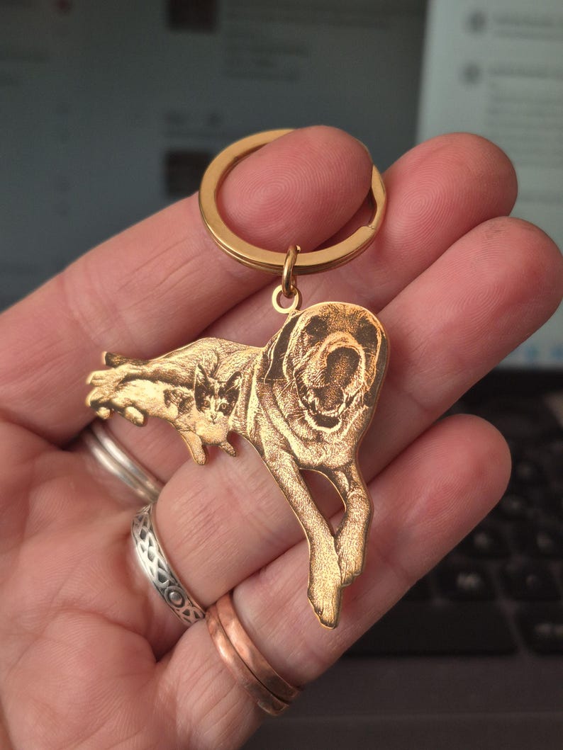 Custom Engraved Pet Photo Keychain | Personalized Dog Portrait Keyring