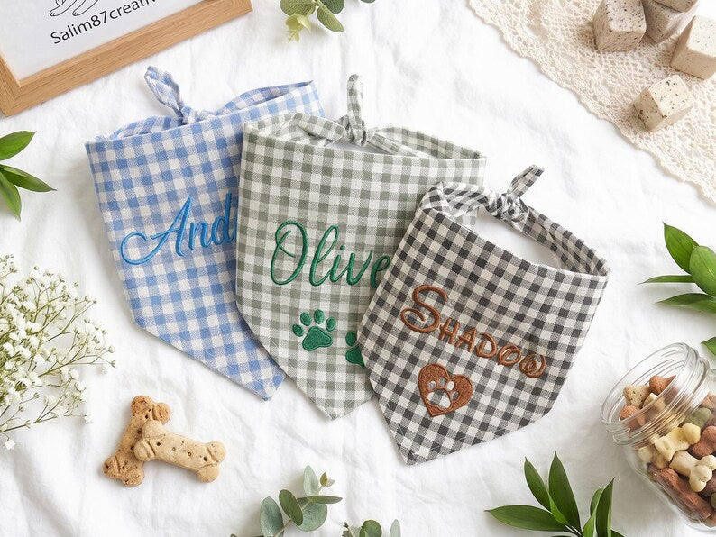 Classic Gingham Personalized Paw Icon Bandana