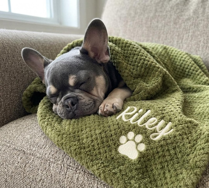 Personalized Embroidered Waffle Pet Blanket