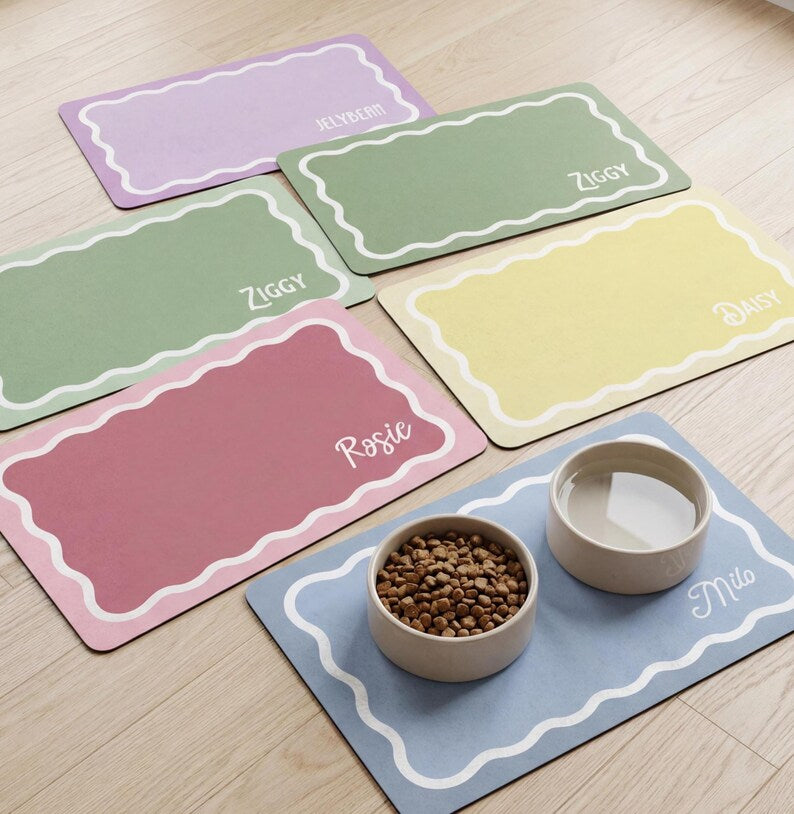 Personalized Scalloped Border Pet Feeding Mat