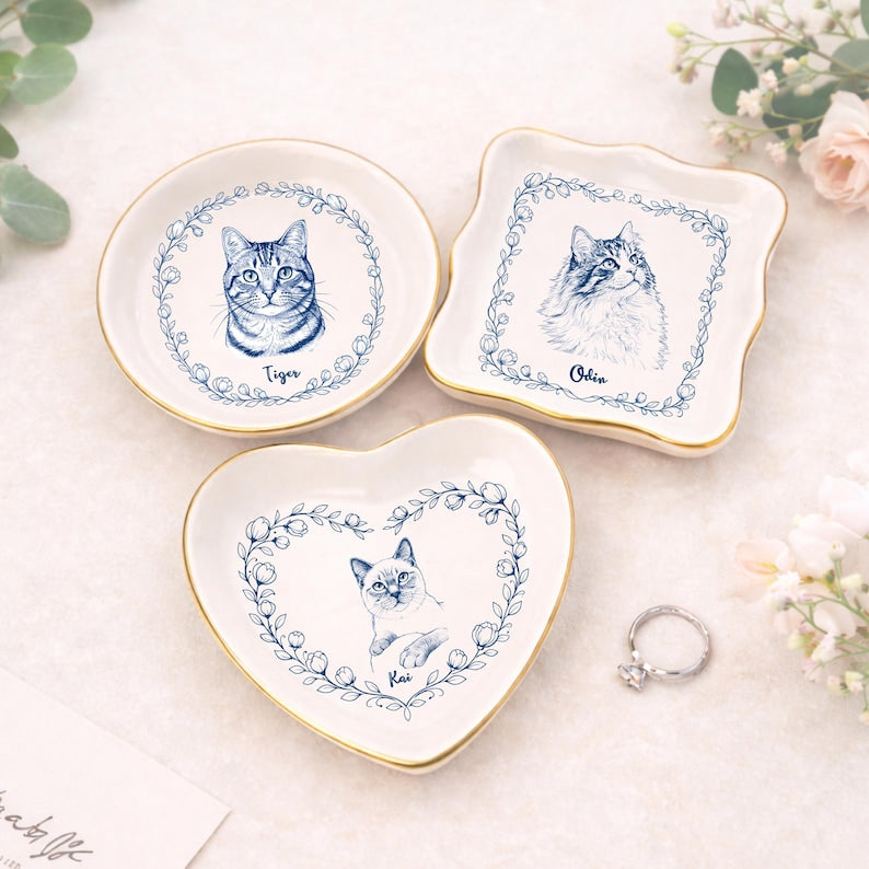 The Custom Toile de Jouy Pet Ring Dish